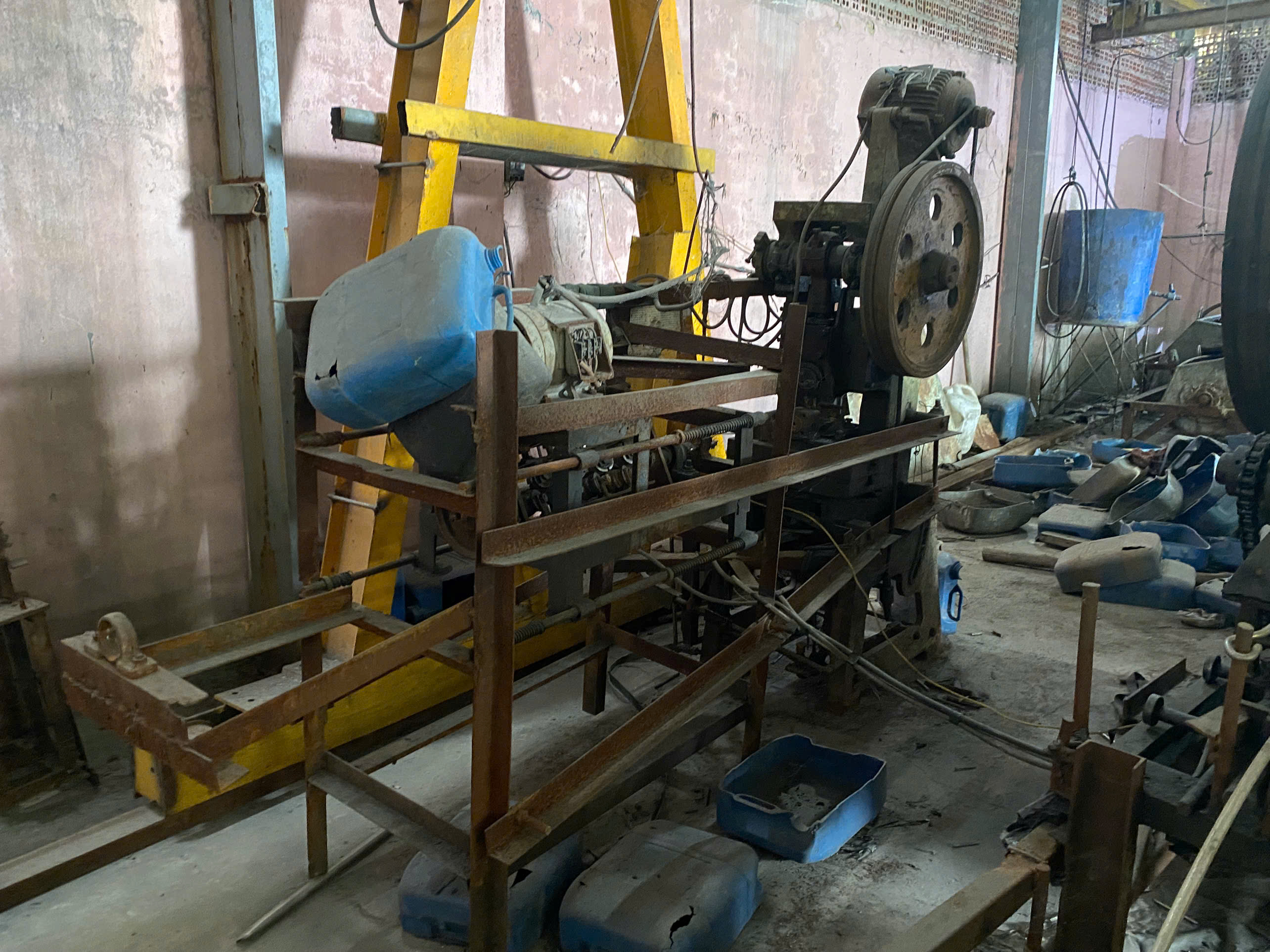 Cutting machine 1.jpg